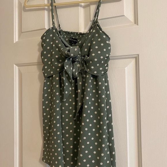 Cute top with bow tie - Picture 3 of 4